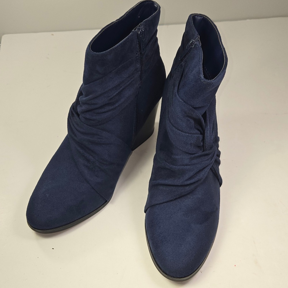 Andrew Geller Dark Blue Suede Block Heel Booties Side Twist Size‎ 9M